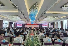 刘启正老师经典课程《顶天立地做中层》专题培训